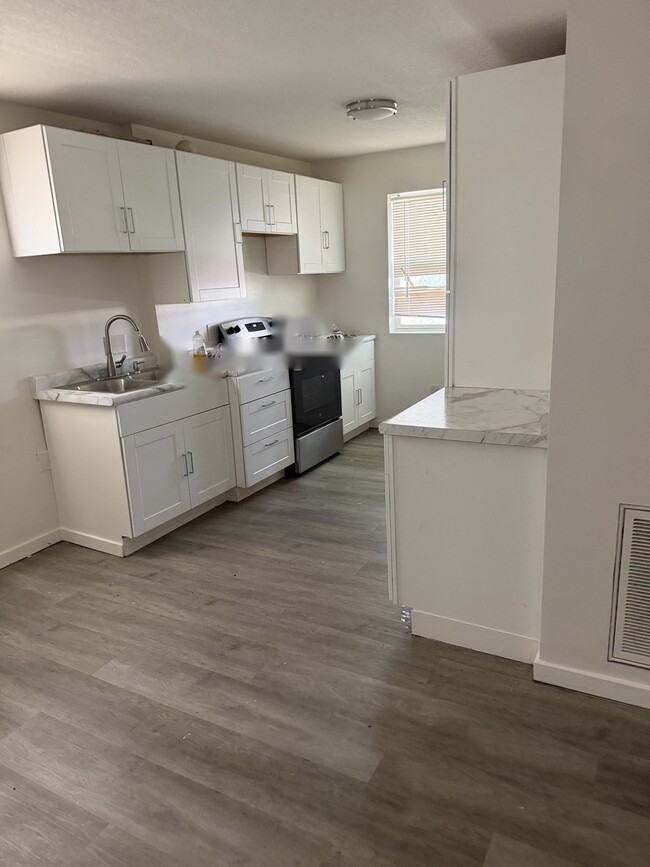 Photo - 2939 California St NE Unidad # 2