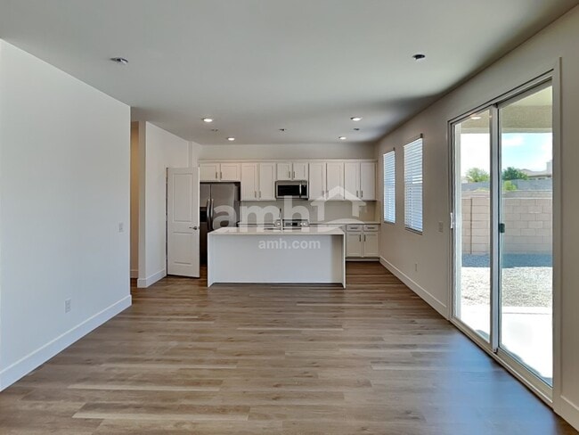 9527 E Friedel Dr