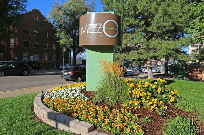 El Mezzo Apartment Homes