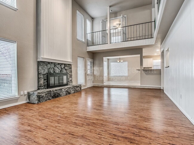Building Photo - 10824 Admiral Dr
