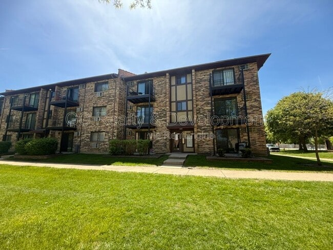 Building Photo - 240 Klein Creek Ct Unit 3