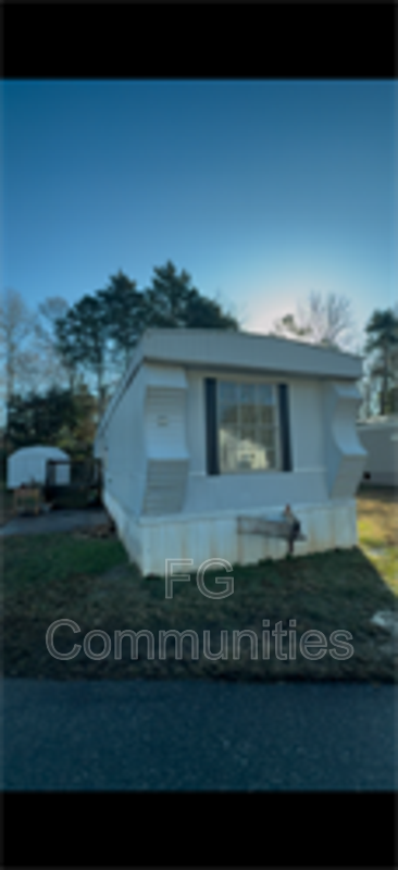 Photo - 3160 Dunn St