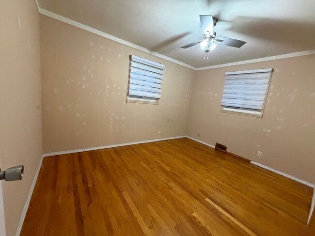 Photo - 25125 Campbell Ave