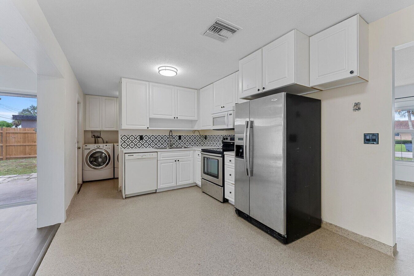 Photo - 4331 Birdwood St