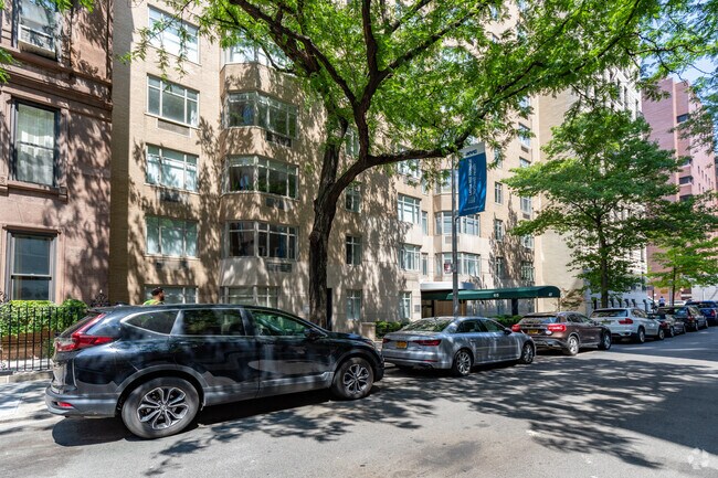 Photo - 65 E 76th St