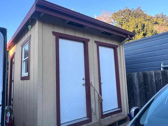 Photo - 1627 Fairview St