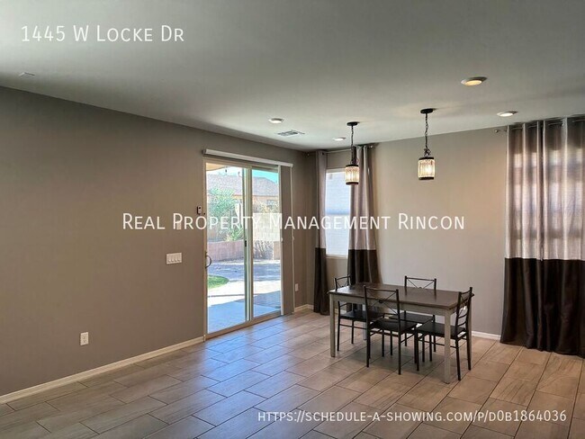 Photo - 1445 W Locke Dr