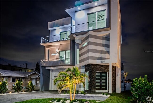 Building Photo - 10209 Gulf Blvd Rental
