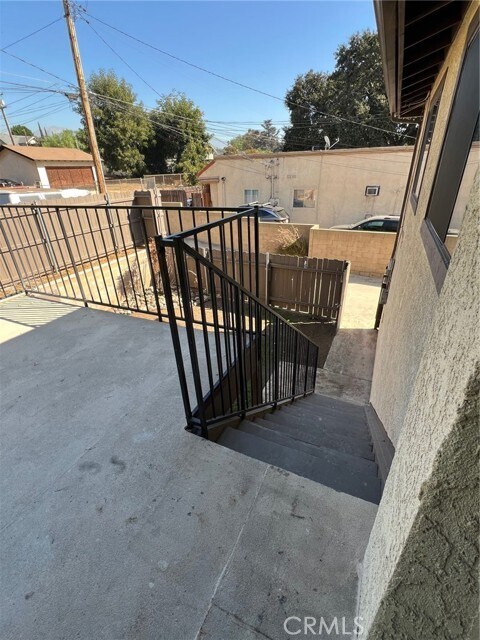 Photo - 235 W 4th St