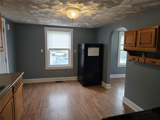 Photo - 36 Crawford St