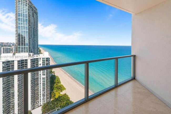 Building Photo - 16699 Collins Ave Unit 3604