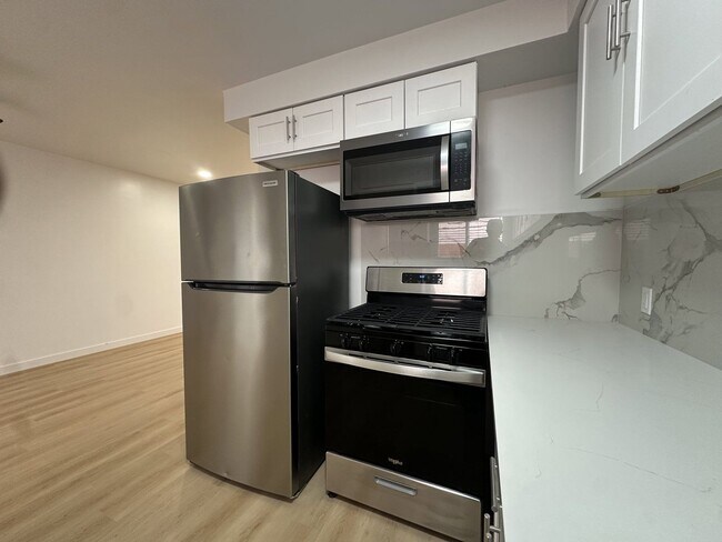 7825 W Manchester Ave Unidad 1a