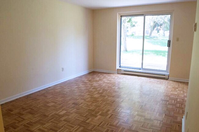 Photo - 2020-2077 Barsuda Drive Apartments