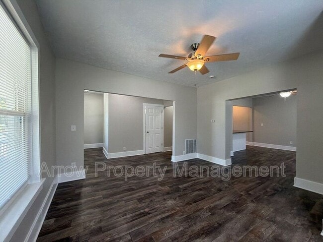 Photo - 724 N 30th St