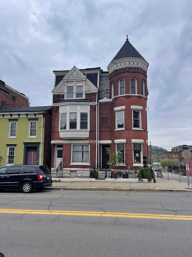 Photo - 2303 Chapline St Unidad Second Floor