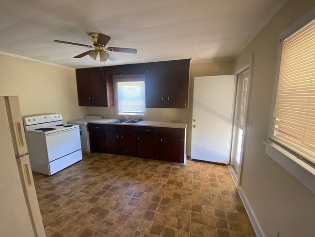 Photo - 2/1 Located in Cleveland County, NC near S...