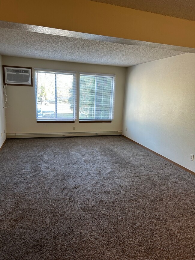 Photo - Hampton Place Apartments