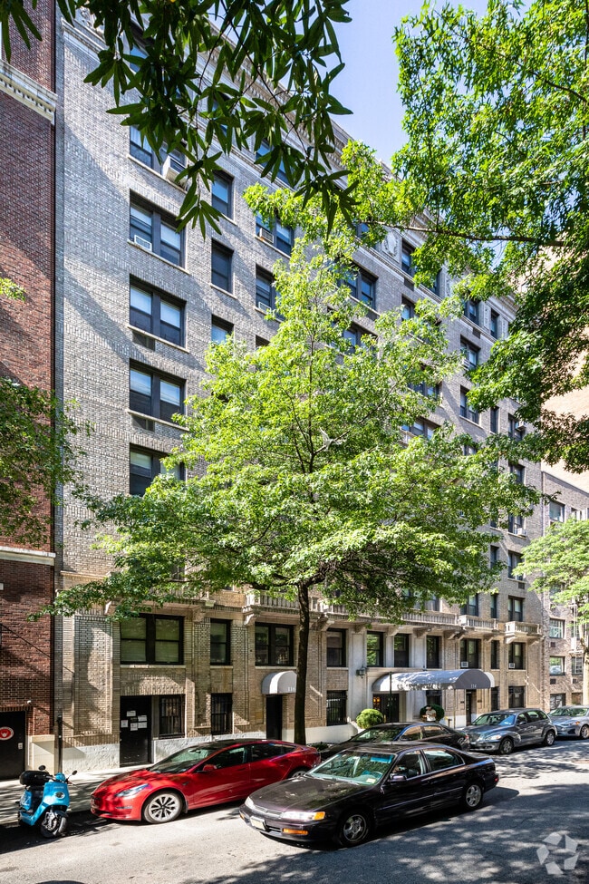 View from Street - 114-116 E 84th St