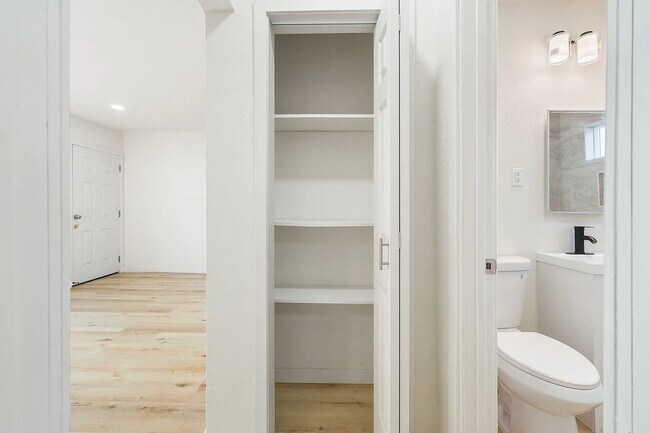 Photo - 11812 S Main St Unit 3