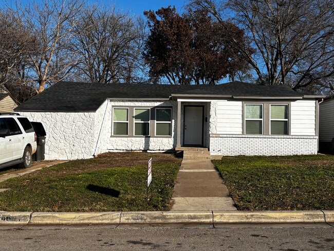 Building Photo - 4601 Harwen Terrace
