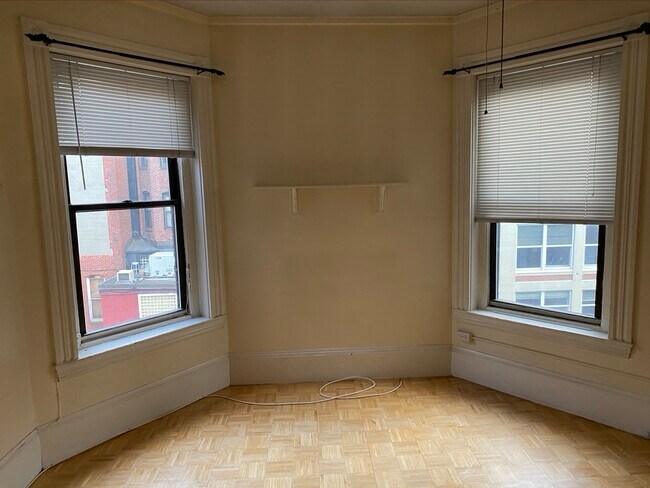 Photo - 291 Newbury St Unit 3R