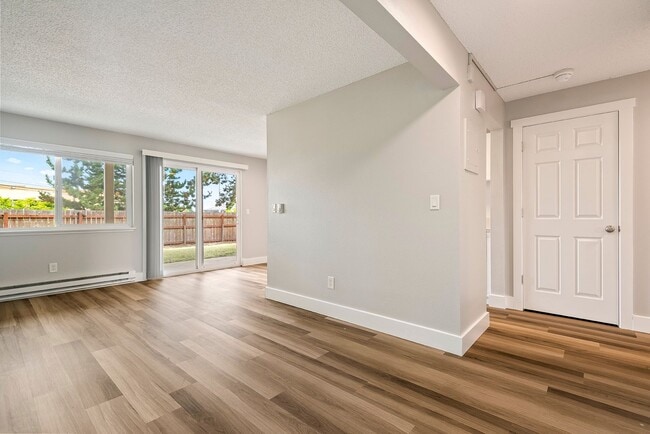 Photo - LOW RENTS | Unionaire Apartments | NEW MAN...