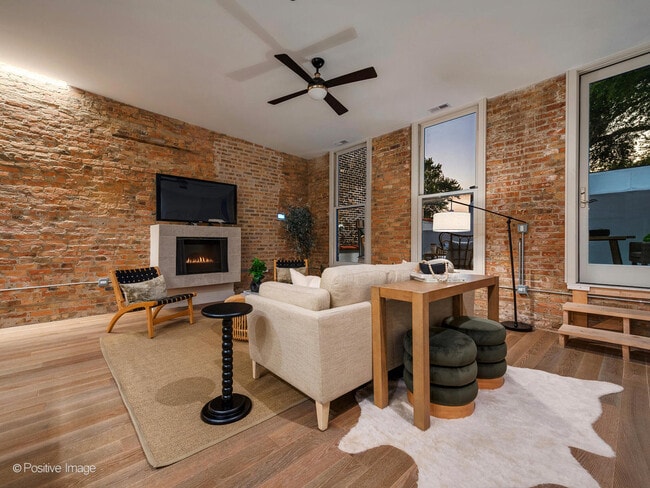 Photo - Lincoln Park Mews