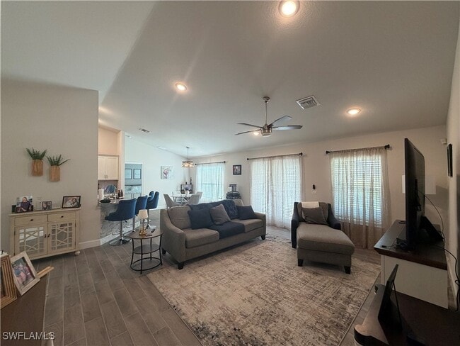 Building Photo - 4236 NE 20th Pl