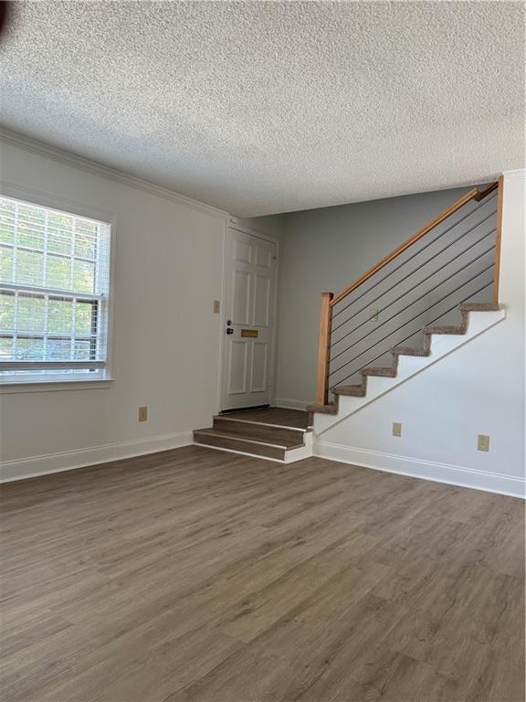 Photo - 240 Triumph Dr NW