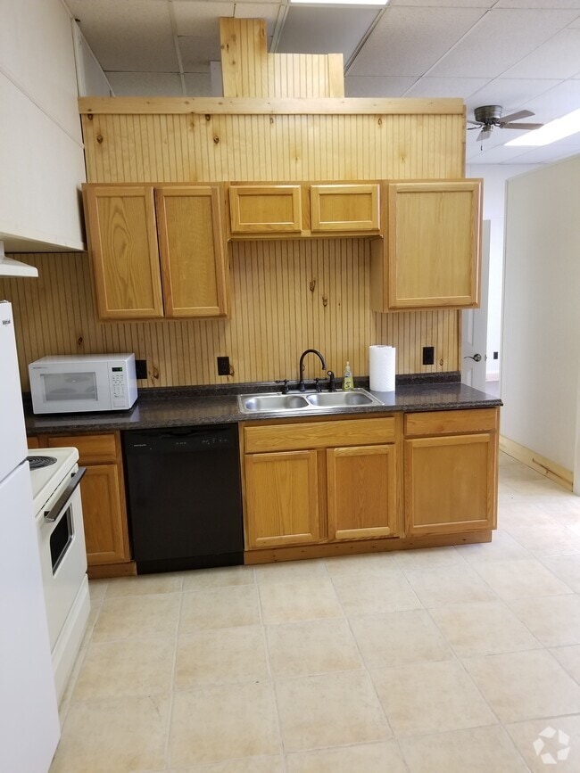 Building Photo - 3455 Uniontown Rd Unit C Rental