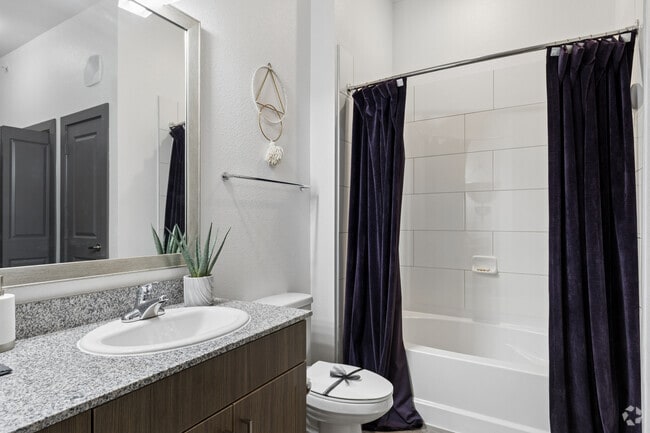 1BR, 1BA - 727SF - Bathroom - Millennium Place