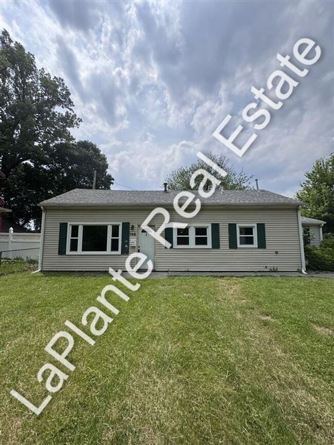Building Photo - Cute Home on Large Lot for Rent