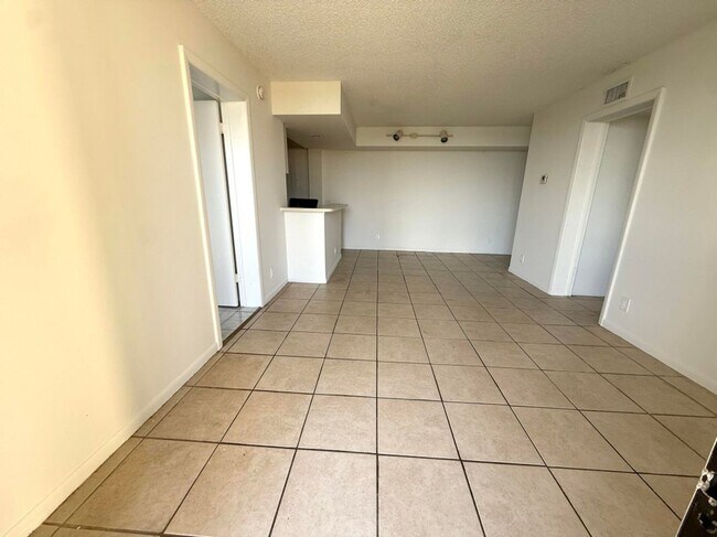 Photo - 760 Executive Center Dr