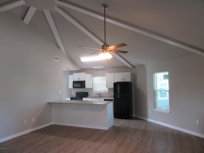 Photo - 1302 Grace Ave Unit A