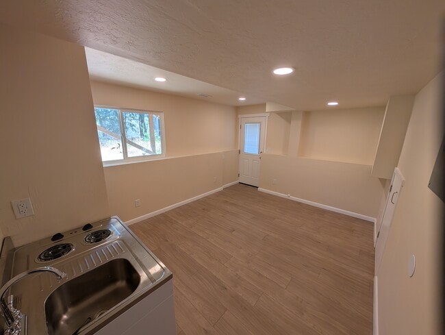 Photo - 3602 S 8150 W Unidad Basement Apartment