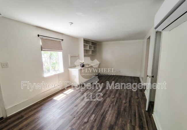 Photo - 910 S Crest Rd