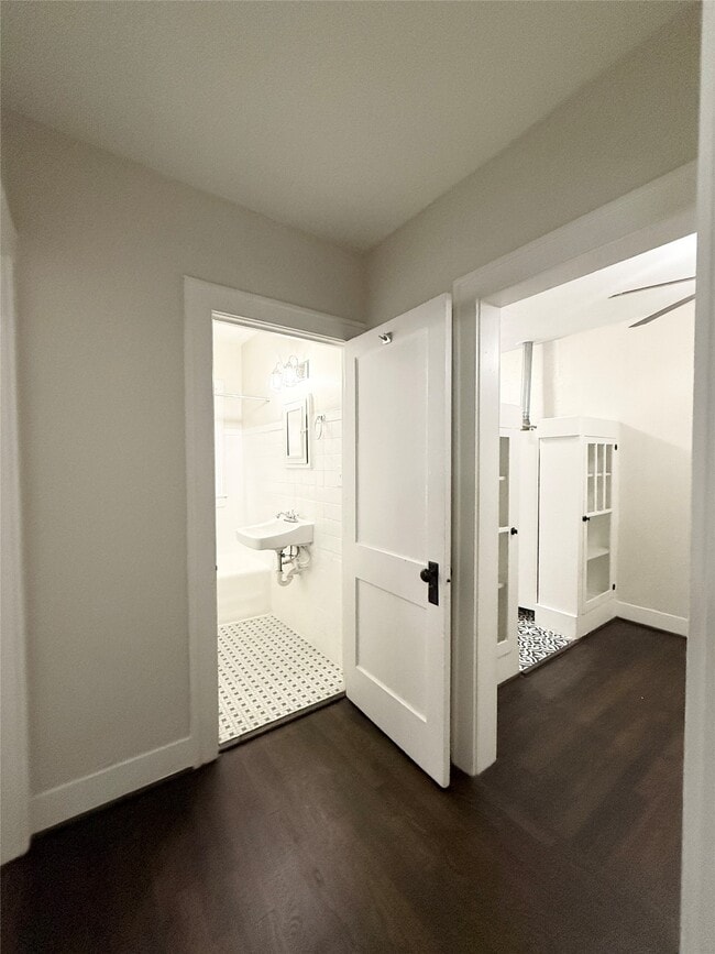 Photo - 1136 Berthea St Unit 11