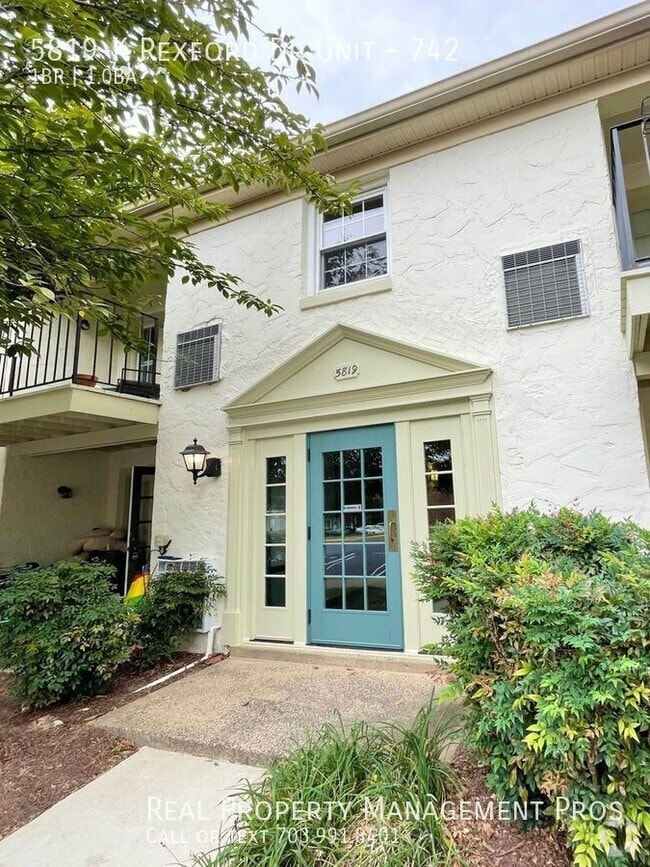 Building Photo - 5819-K Rexford Dr Unit 742 Rental