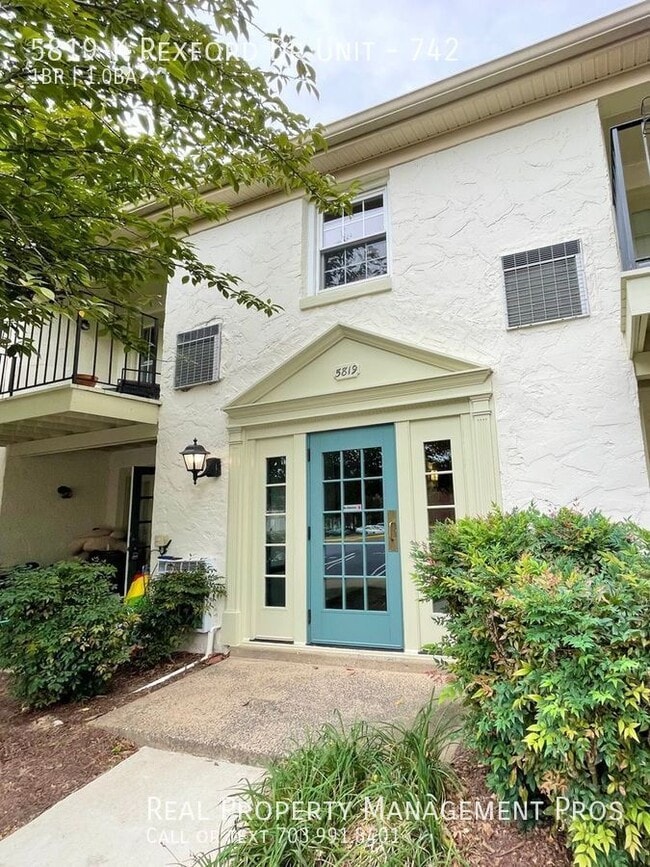 5819-K Rexford Dr Unit-742 - 5819-K Rexford Dr Condo Unit-742 Unit 742