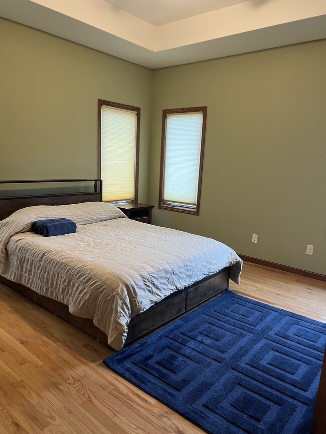 Photo - 310 N 1st St