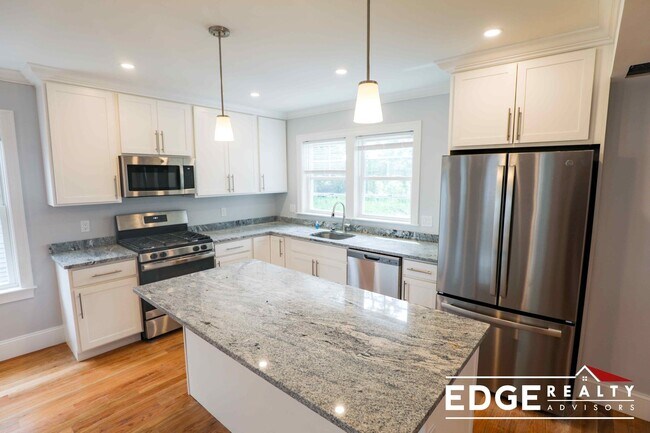 Photo - 28 Portsmouth St