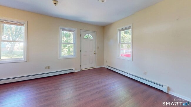 Photo - 37 Landin St Unit 1R