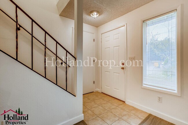 Photo - Edgefield 223/225-Rau Unit 225