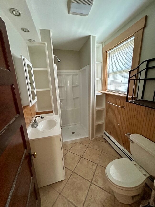 Photo - 27 Pleasant St Unidad 2nd floor
