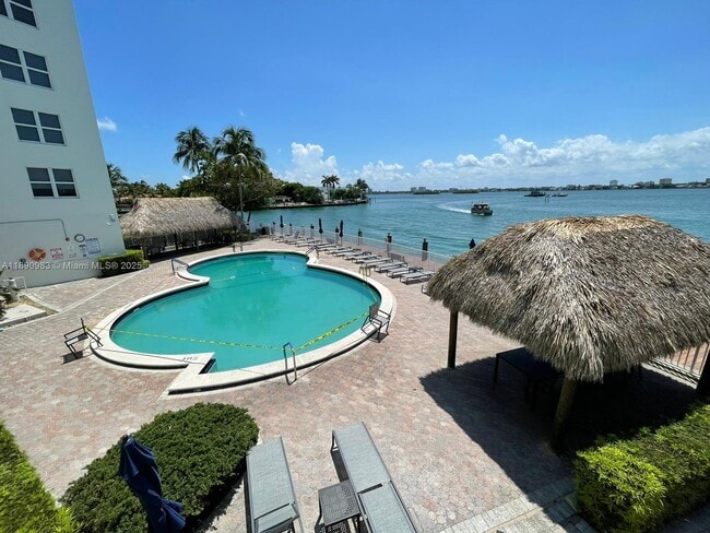 Photo - 10350 W Bay Harbor Dr Unit 3M