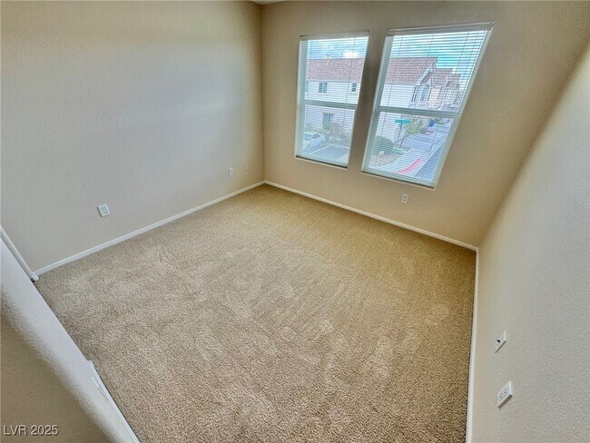 Photo - 8697 Roping Rodeo Ave Unidad 101