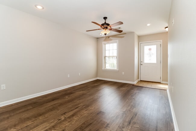 726 Mimosa Ct