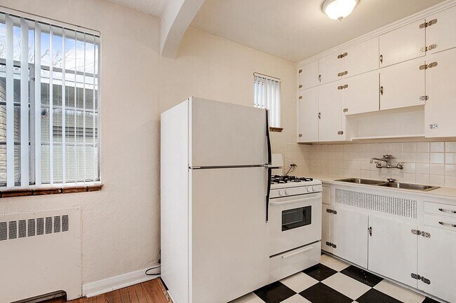 Photo - Elegante Apartments