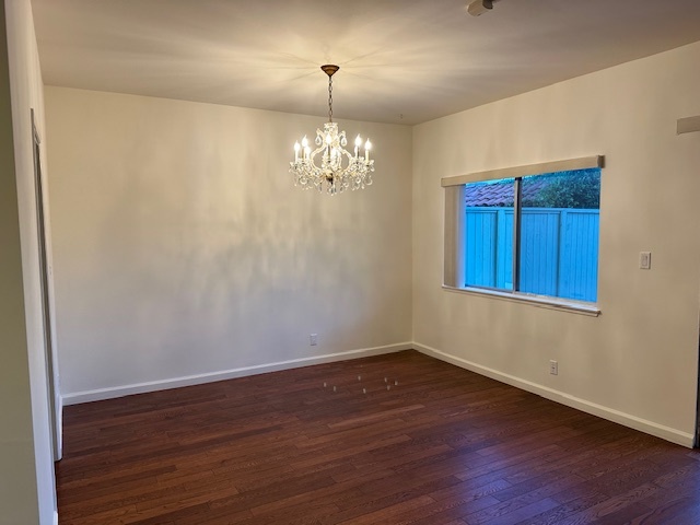 Dining Room Empty - 1762 Kelton Ave Apartments