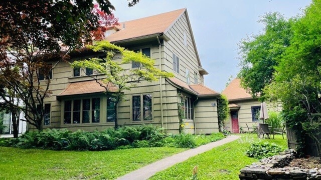 Building Photo - 352 Canterbury Rd Rental